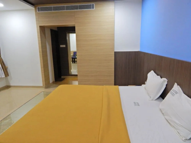 Hotel Aadhi