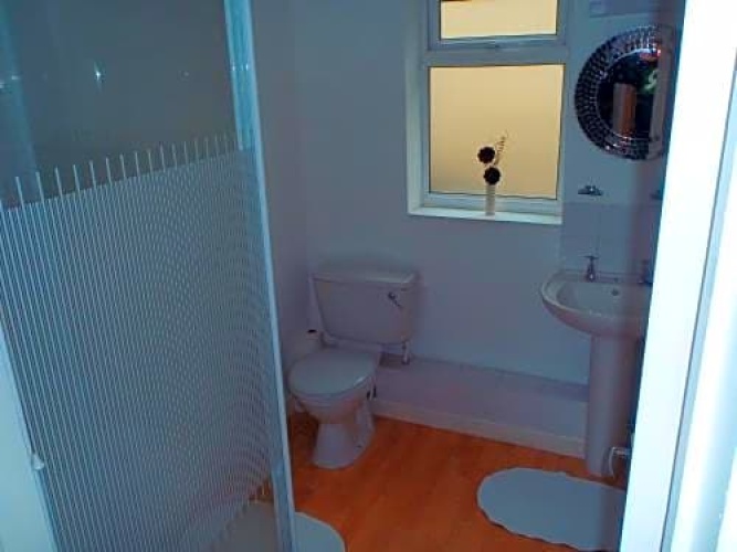 3 Bedrooms Apartment
