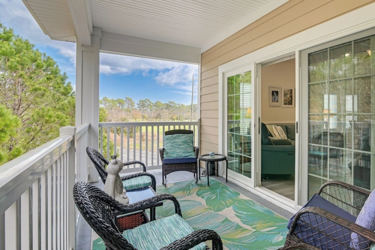 3 Bedrooms Apartment with balcony