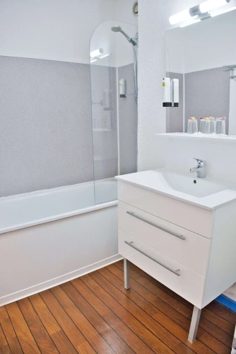 Standard Double room with city view