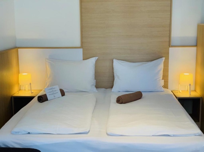 2 Bedrooms Apartment