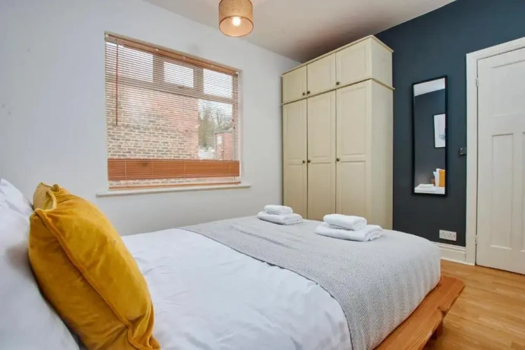 2 Bedrooms Apartment