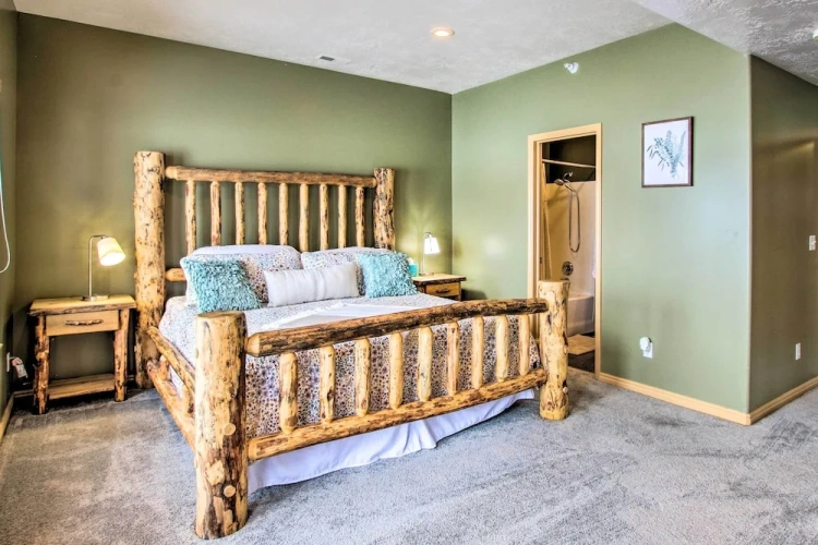 3 Bedrooms Apartment