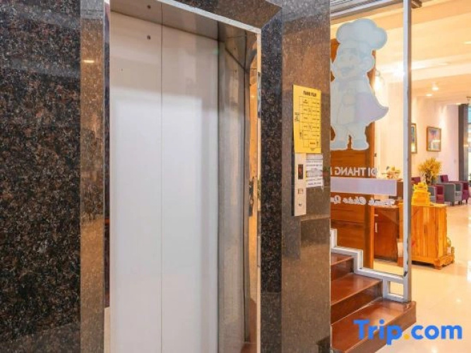 Grand Center Dalat by Lilly Hotel