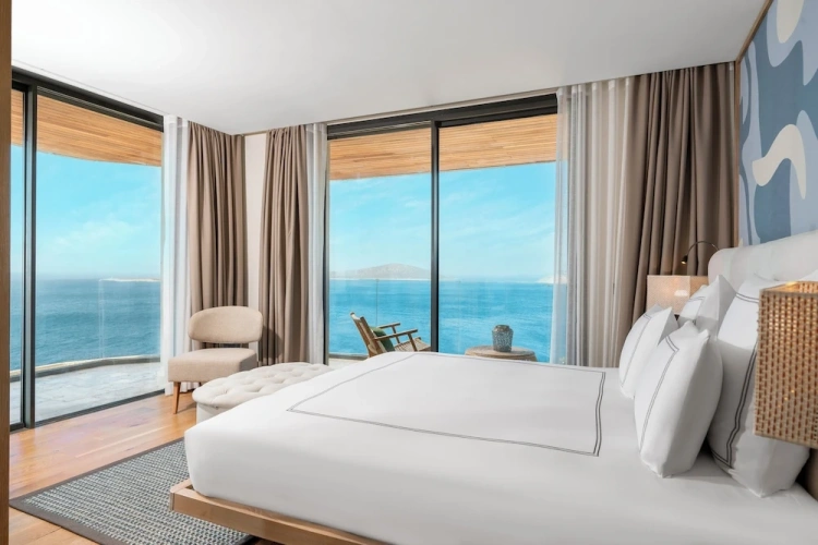 3 Bedrooms Family Suite with sea view
