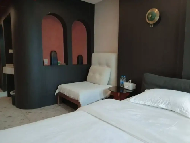 Standard room with city view