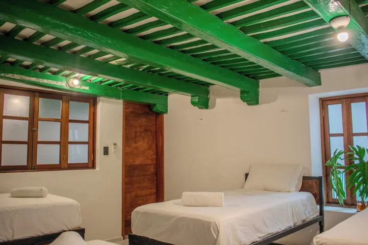 Hostal 66