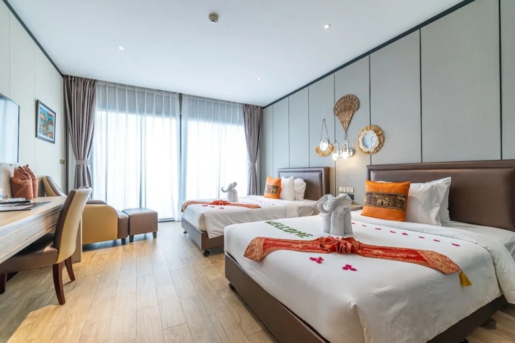 Deluxe Twin room with balcony