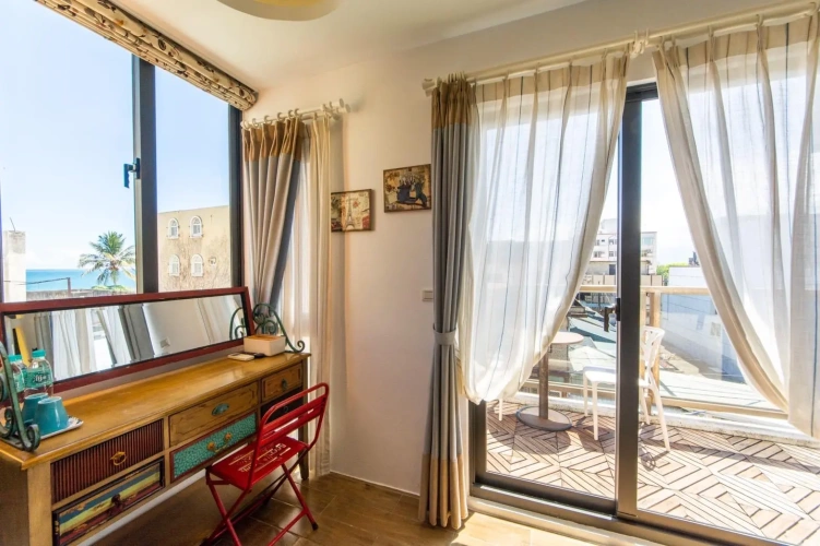 Standard room with partial sea view