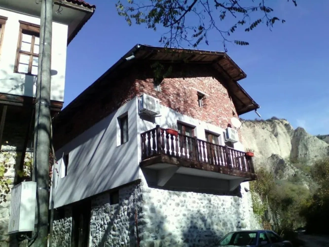 2 Bedrooms Cottage