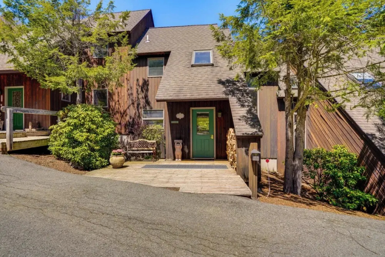 Ski, Hike & More: Year-round Gem in Windham