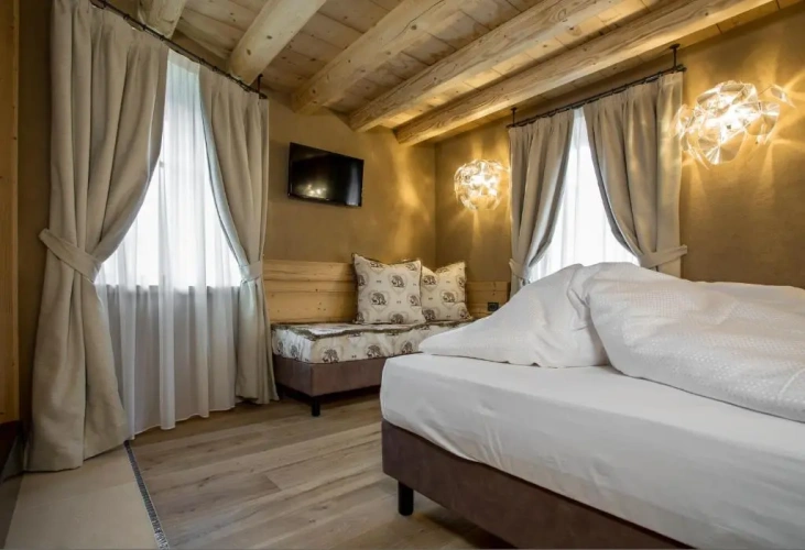Deluxe Suite with view