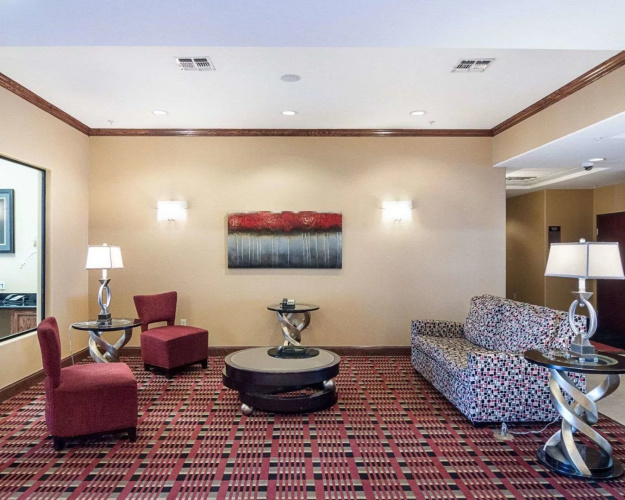Comfort Inn & Suites