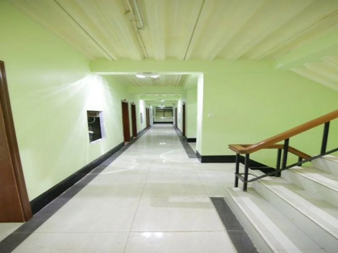 Deluxe Hotel