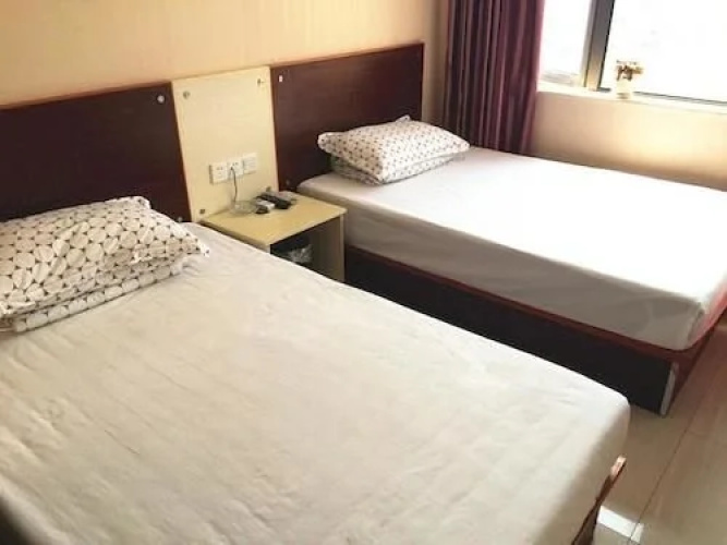 Wuhan Huashen Hotel