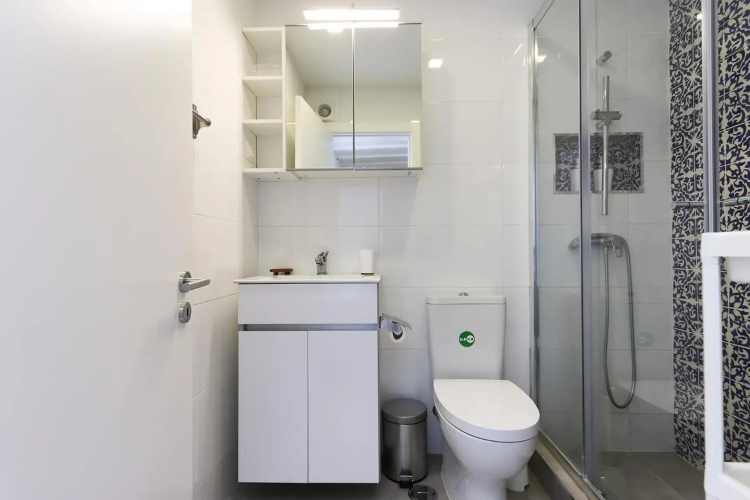Wal Apartments- 3 bedrooms with parking space