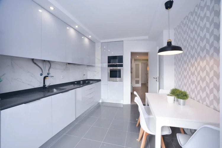 3 Bedrooms Luxury Apartment