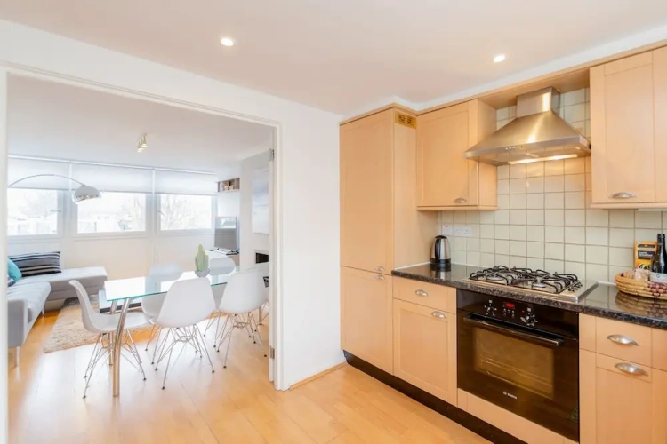 2 Bedrooms Apartment