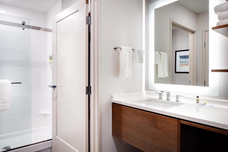 Staybridge Suites Iowa City - Coralville photo 15