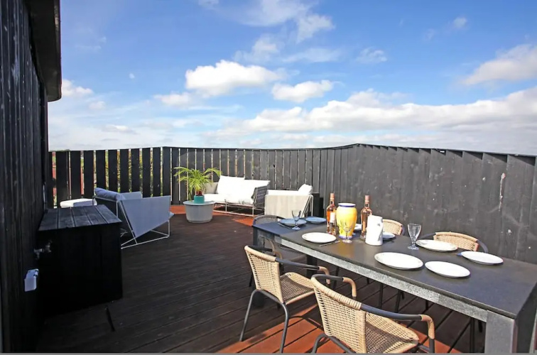 Beachfront Penthouse 4 Bedroom in Hythe