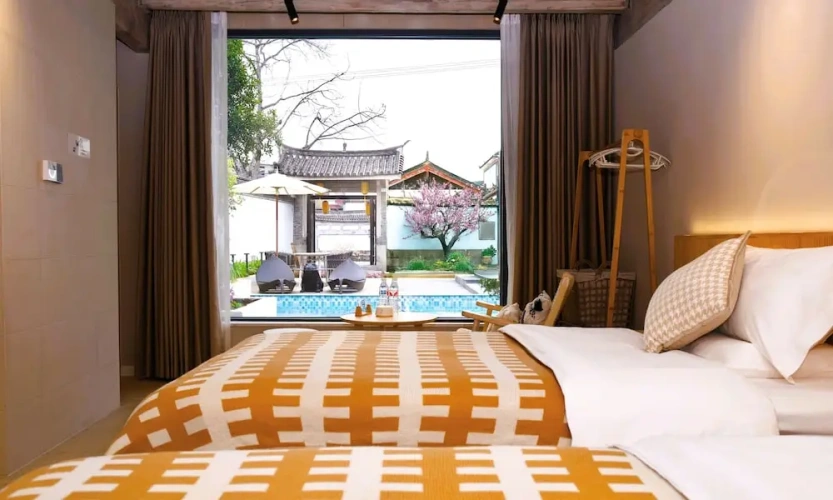 Classic Twin room with garden view