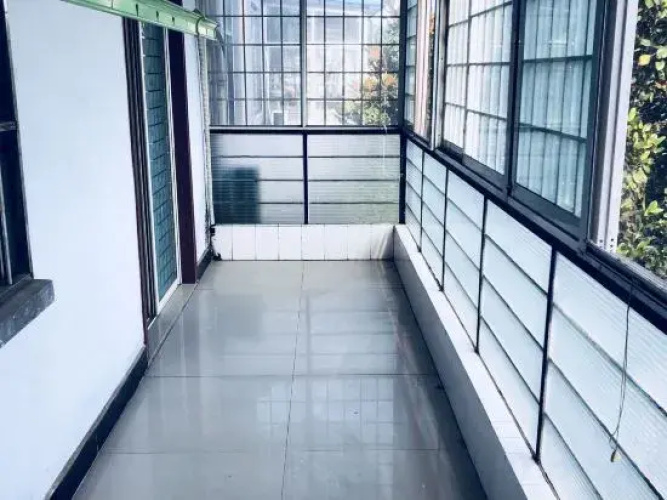 Linyi Riverside Business Hotel