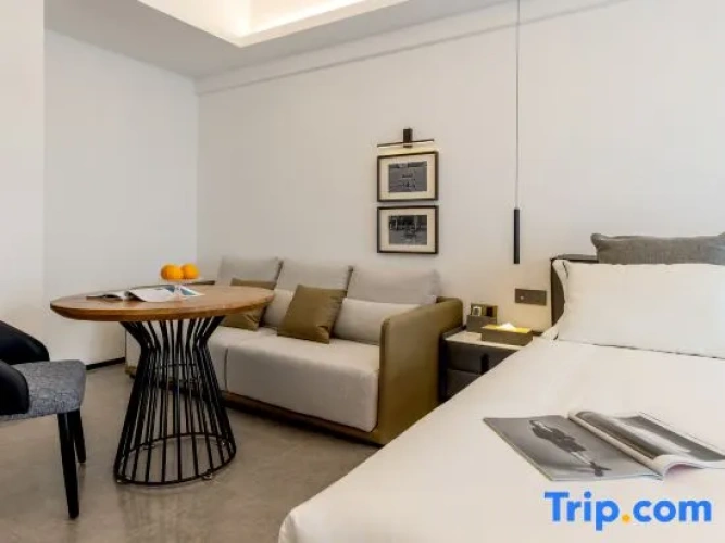 1 Bedroom Deluxe Apartment