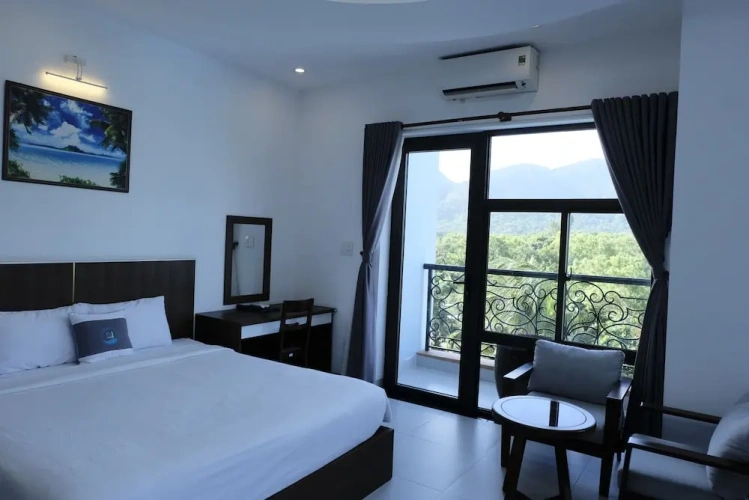 Deluxe Double room with balcony and with mountain view