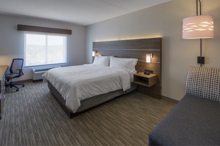 Holiday Inn Express & Suites North Bay photo 6