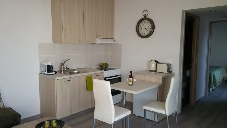 2 Bedrooms Apartment