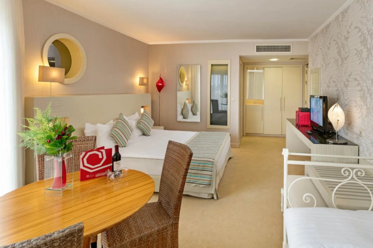 Sisus Marina Hotel