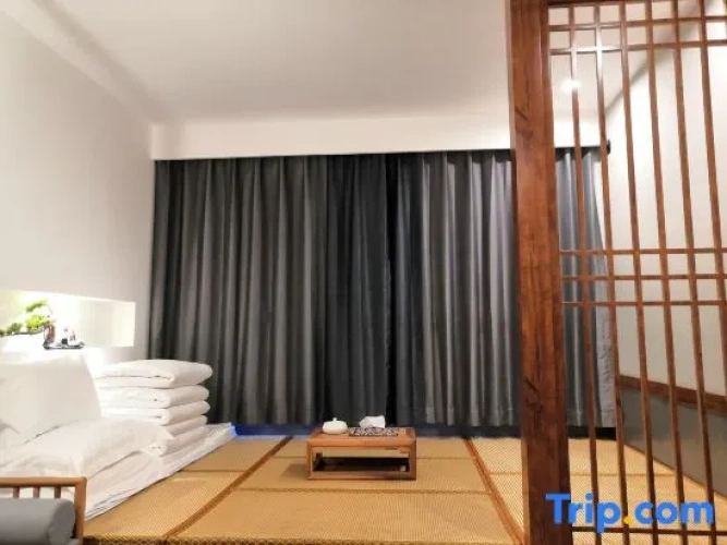 Standard room with river view