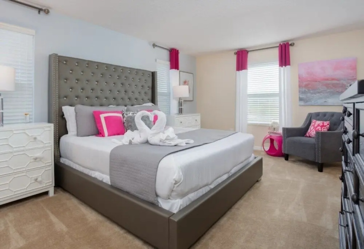 Laurel Estates 278026 5 Bedroom Villa by RedAwning