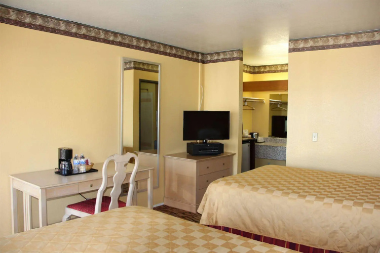 Continental Lodge