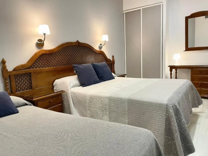 Standard Triple room