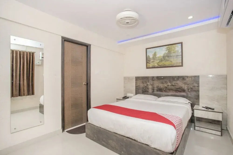 Pride Suites By OYO Rooms