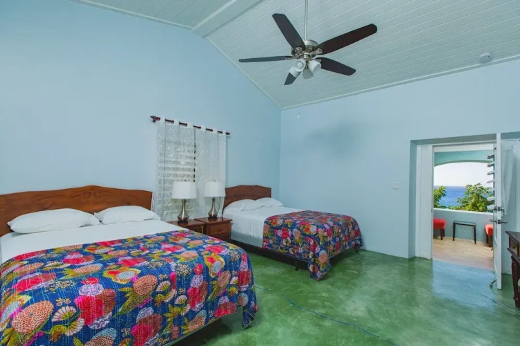 Standard Quadruple room with balcony and with ocean view