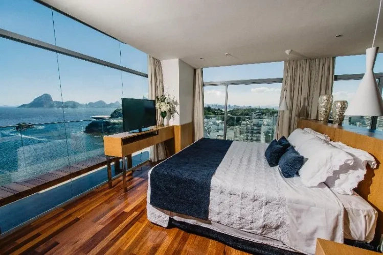 Suite with balcony
