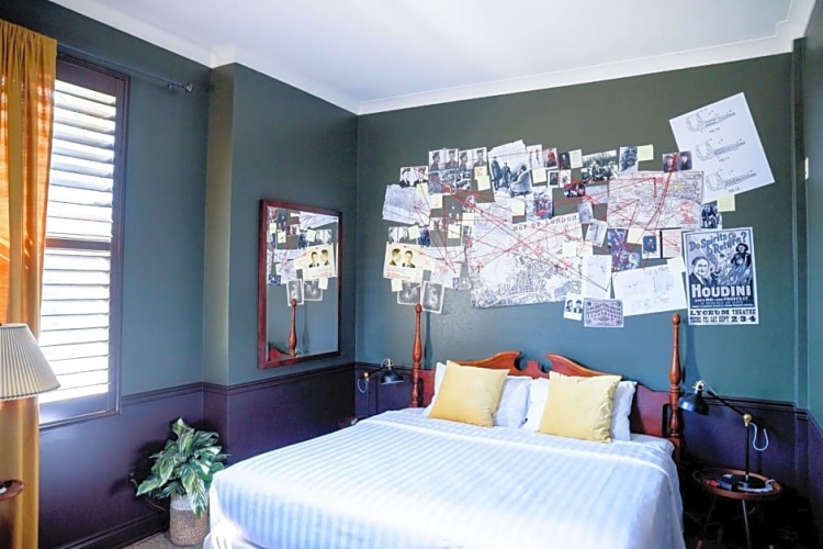 Quadruple Suite