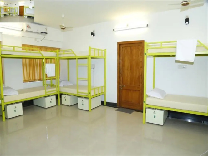 Hostel By The Sea