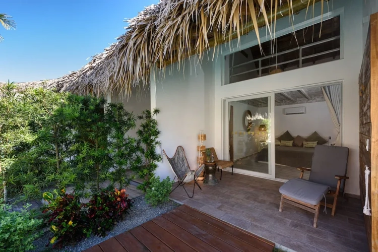 Superior Quadruple room with pool view