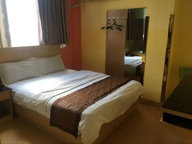 Bisheng Hotel