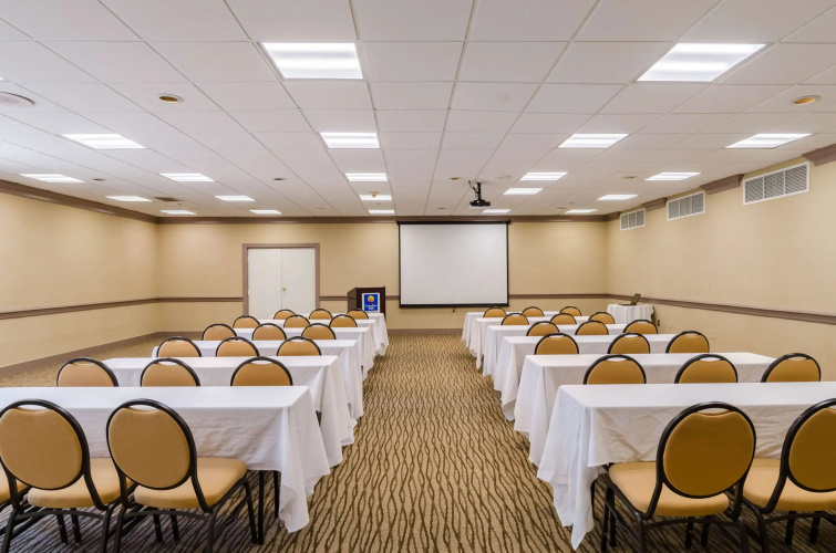 Comfort Inn Randolph - Boston photo 16