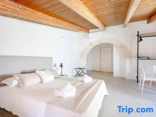 Palazzo della Torre 201– Modern Historic Apartment