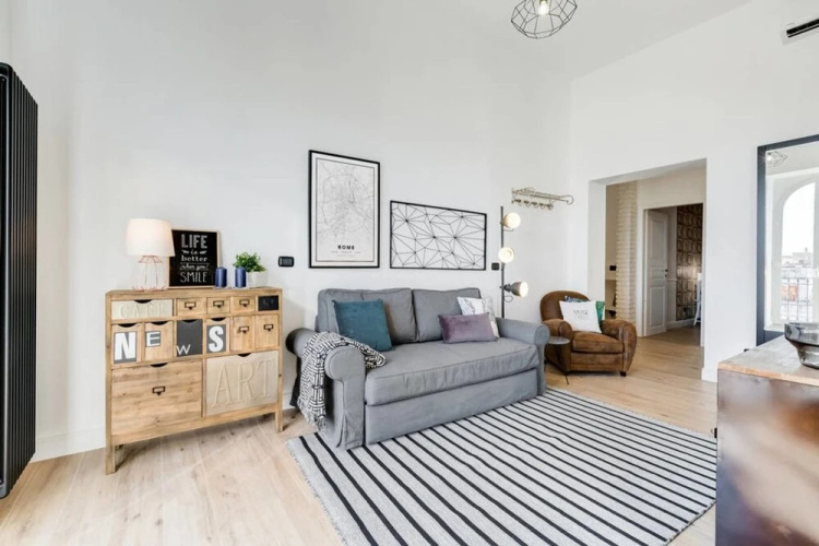 Large & Stylish 3 bed Flat in Excellent Location