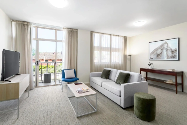 2 Bedrooms Apartment