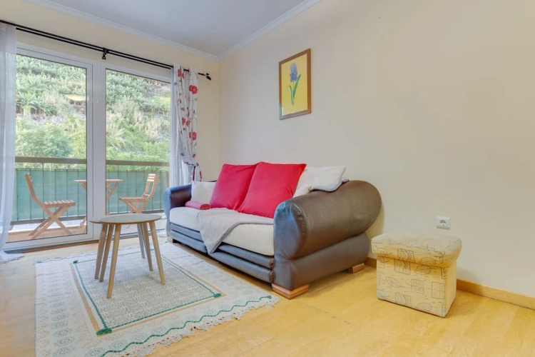 Isabel Apartment