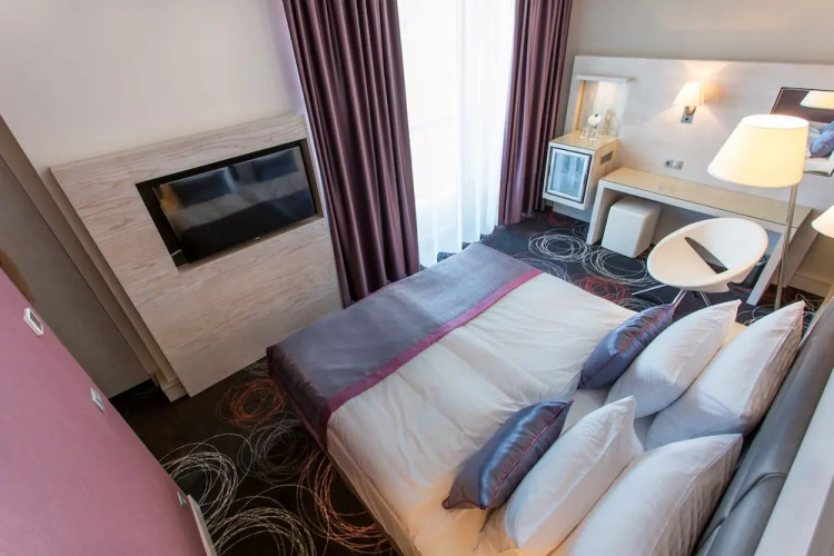 Aura Hotel - Adults Only