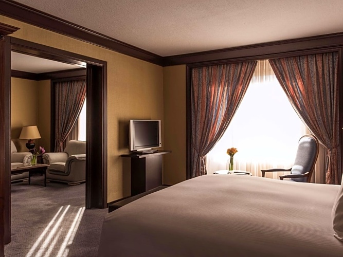 Deluxe Double Suite