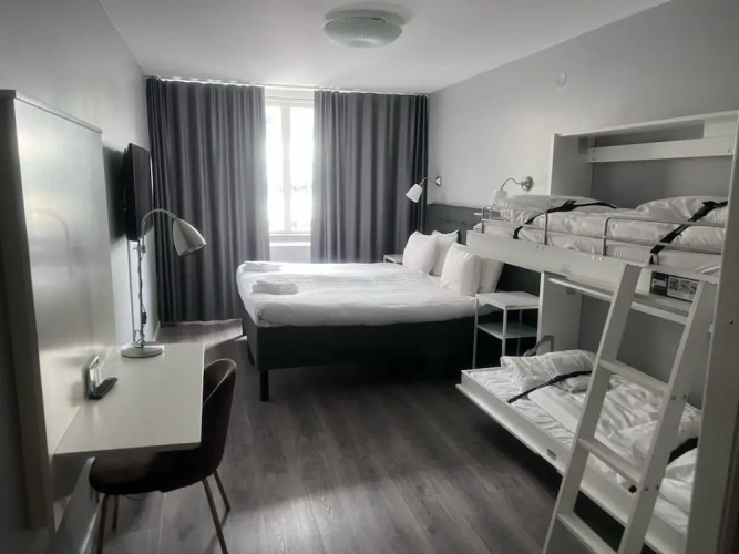 Standard Quadruple room